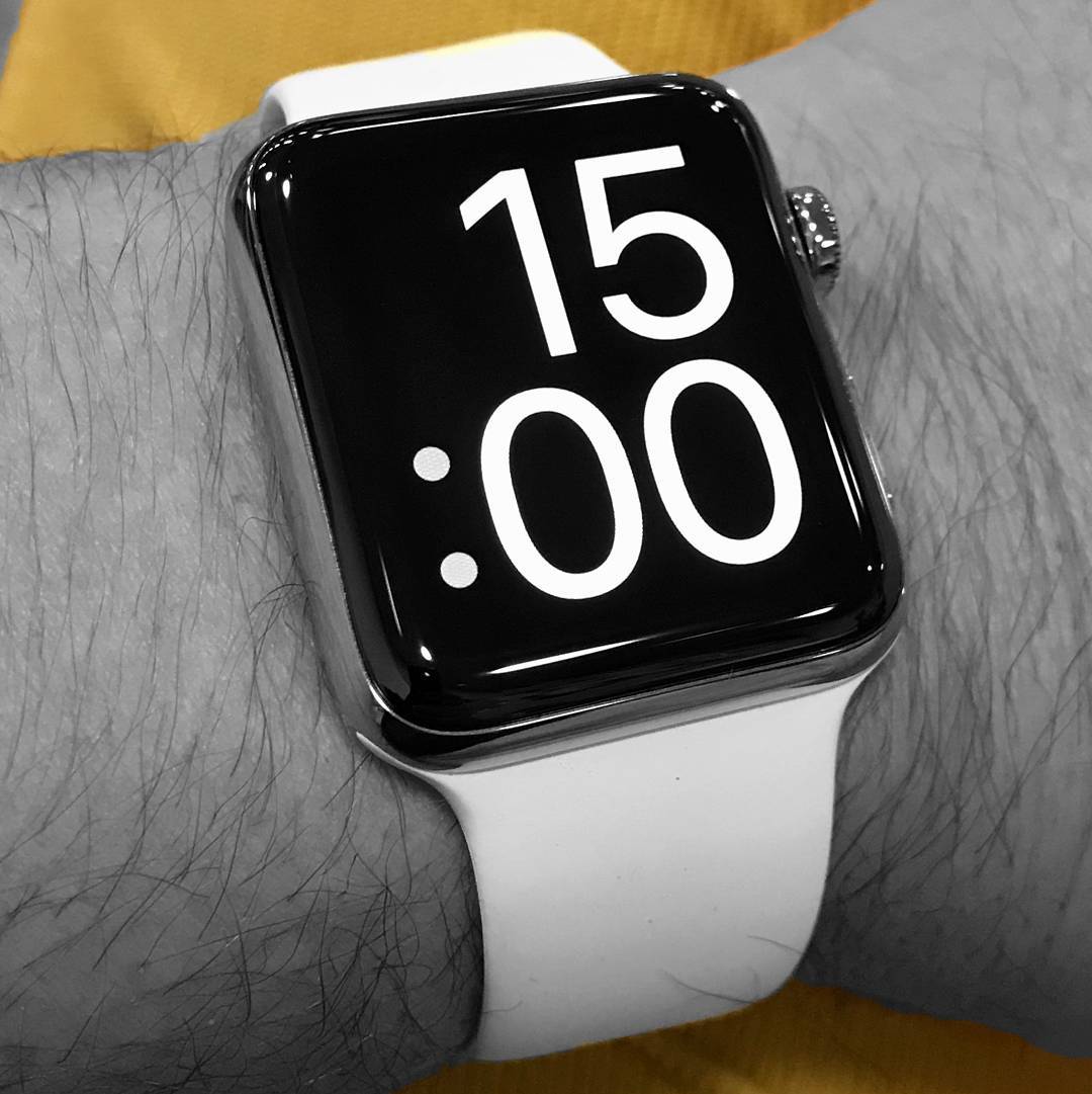 X-Large - Apple Watchface on Apple Watch Series 3