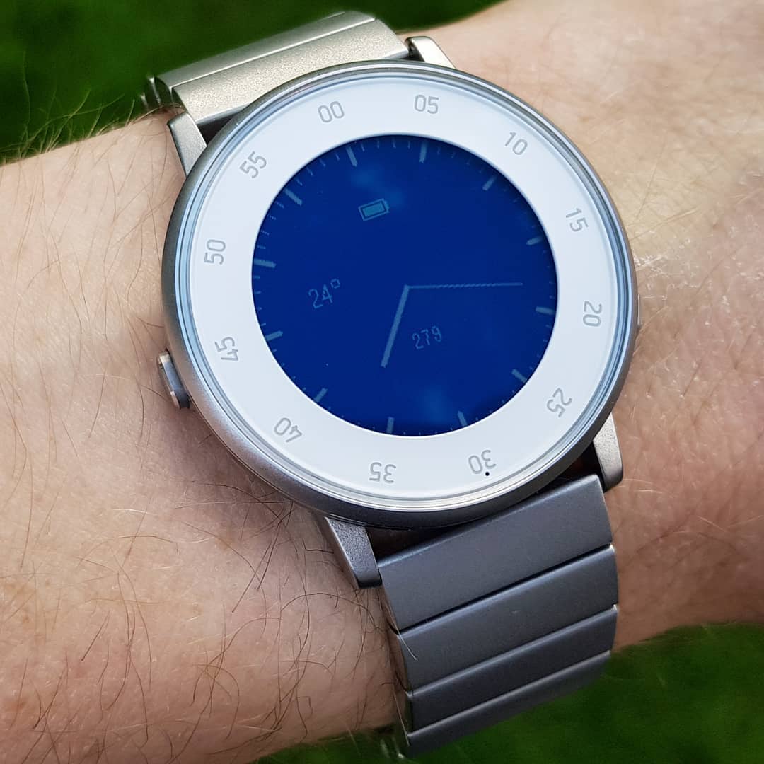 Color Analog - Pebble Watchface on Pebble Time Round