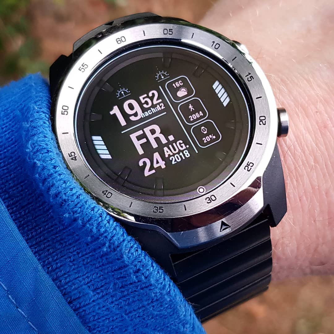 Space Soldier - Themeable - Wear OS Watchface on Mobvoi TicWatch Pro