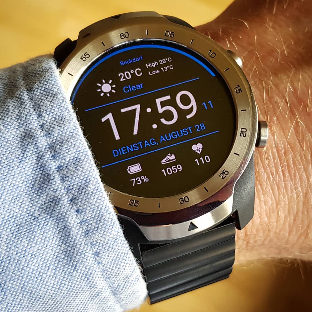 Cobalt Weather (24-hour) - Wear OS Watchface on Mobvoi TicWatch Pro