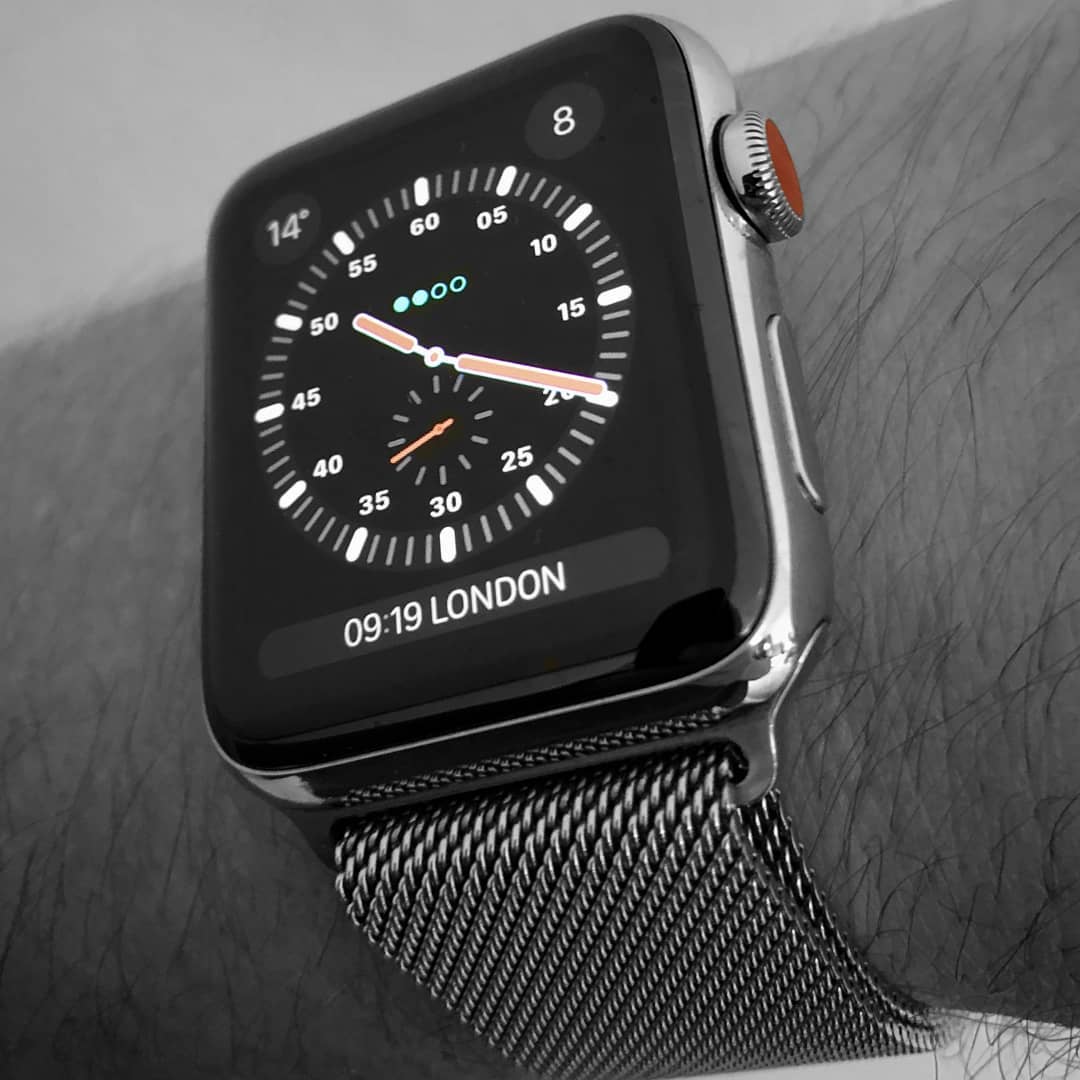 Explorer IV - Apple Watchface on Apple Watch Series 3