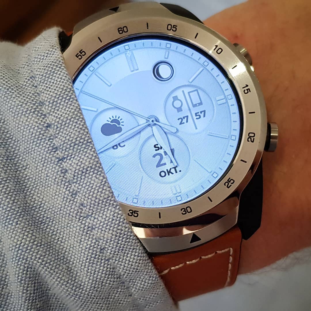 G7 Analog Pure Pearls 3rd - Wear OS Watchface on Mobvoi TicWatch Pro