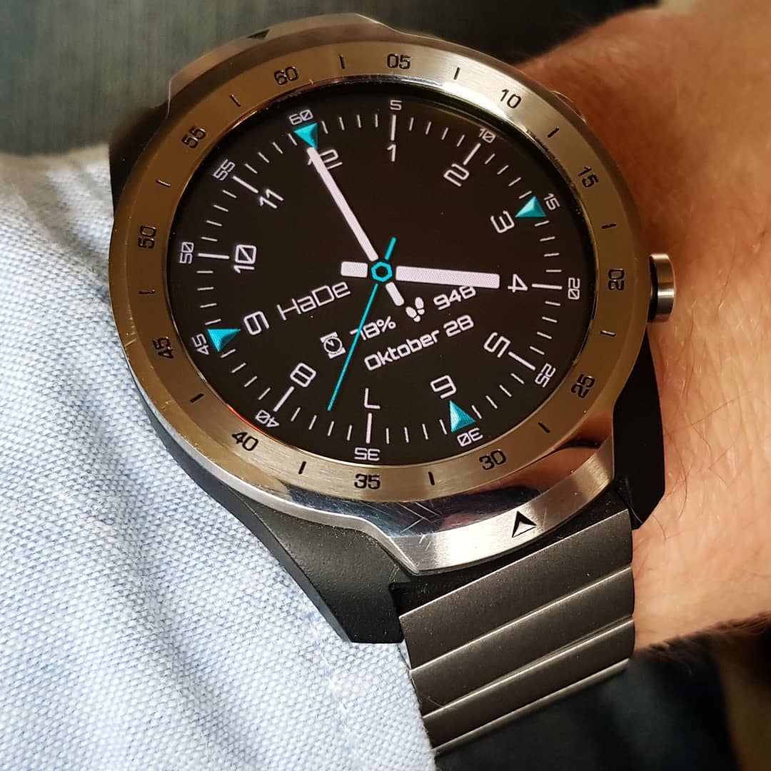Simple Turquoise TicWatch - Wear OS Watchface on Mobvoi TicWatch Pro