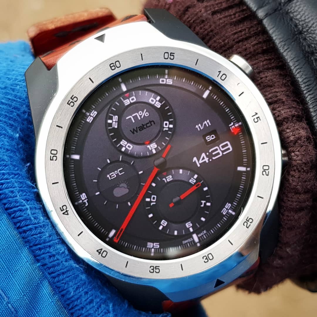 TEN-51 * Gauge - Wear OS Watchface on Mobvoi TicWatch Pro