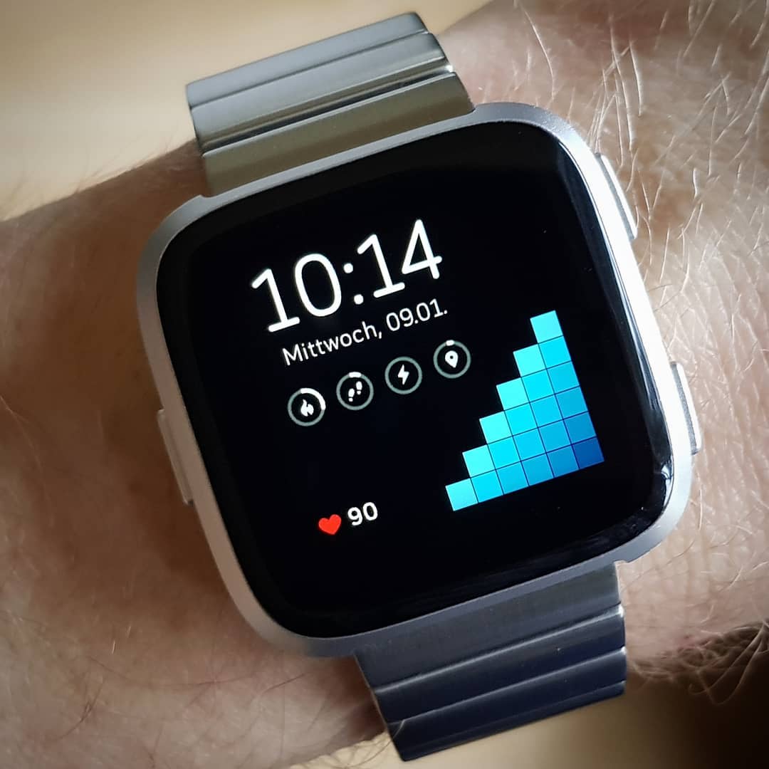 The colorful blocks - Fitbit Clock Face on Fitbit Versa