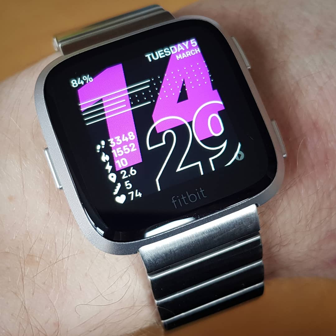 Layered - Fitbit Clock Face on Fitbit Versa